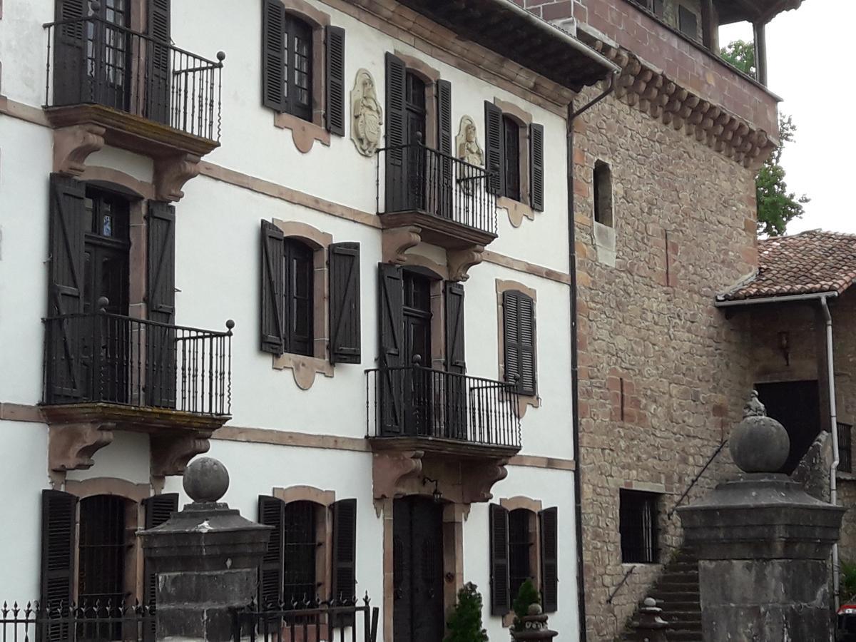 Hostal Palacio Jaureguia Irurita エクステリア 写真